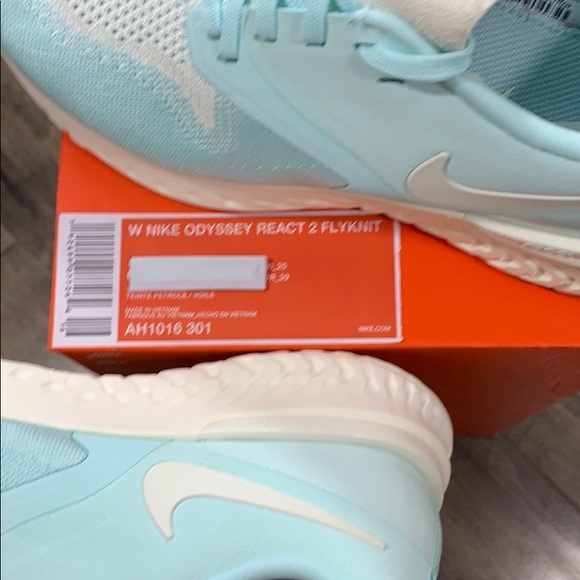 Nike Odyssey React 2 Flyknit Women's Running Gym - Picture 11 of 16